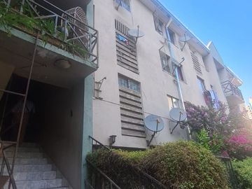 DEPARTAMENTO SEGUNDO PISO -VILLA LOS PROFESORES- METRO ECUADOR-ZONA RESIDENCIAL.