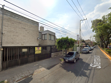 Casa en venta en Gustavo A. Madero Remate.
