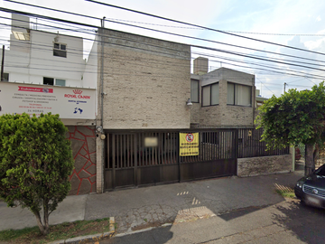 Casa en venta en Gustavo A. Madero Remate.