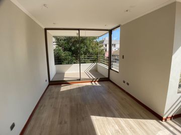 Departamento casi nuevo