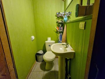 CASA DE 2 PISOS EN  VILLA ENTRE RIOS, PUCON