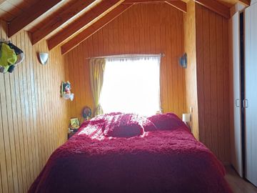 CASA DE 2 PISOS EN  VILLA ENTRE RIOS, PUCON