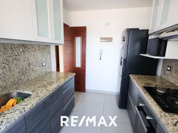 Se Alquila Departamento 71m2., 2 hab. 2 baños, Urb. Barrio Médico Surquillo