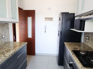 Se Alquila Departamento 71m2., 2 hab. 2 baños, Urb. Barrio Médico Surquillo