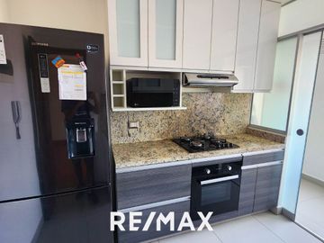 Se Alquila Departamento 71m2., 2 hab. 2 baños, Urb. Barrio Médico Surquillo