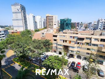 Se Alquila Departamento 71m2., 2 hab. 2 baños, Urb. Barrio Médico Surquillo