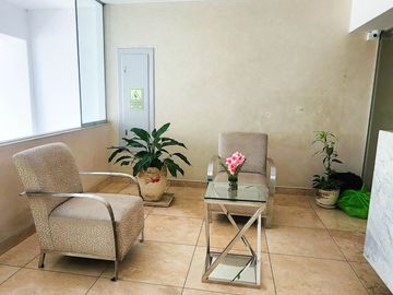 Se Alquila Departamento 71m2., 2 hab. 2 baños, Urb. Barrio Médico Surquillo
