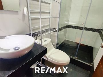 Se Alquila Departamento 71m2., 2 hab. 2 baños, Urb. Barrio Médico Surquillo