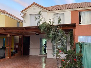 Excelente Oportunidad!! 5250 UF Se Vende amplia casa en Condominio Lascar (Sector Norte Antofagasta)