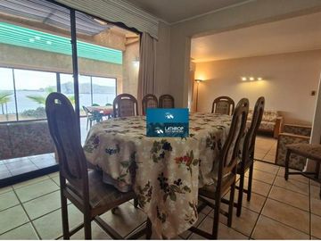 Se vende amplia casa en primera línea con vista al mar – Condominio Santa María del Mar, La Herradura, Coquimbo.
