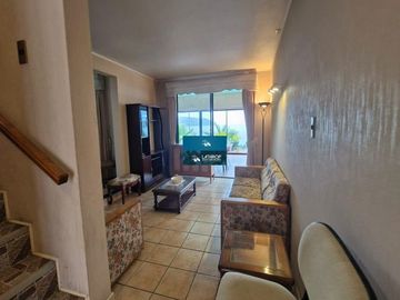 Se vende amplia casa en primera línea con vista al mar – Condominio Santa María del Mar, La Herradura, Coquimbo.