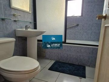 Se vende amplia casa en primera línea con vista al mar – Condominio Santa María del Mar, La Herradura, Coquimbo.