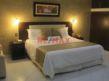 Vendo Hotel 3 Estrellas Av. Husares De Junin Ac 1288 M2