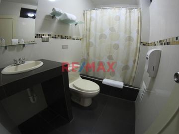 Vendo Hotel 3 Estrellas Av. Husares De Junin Ac 1288 M2