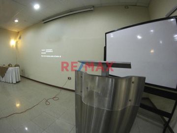 Vendo Hotel 3 Estrellas Av. Husares De Junin Ac 1288 M2