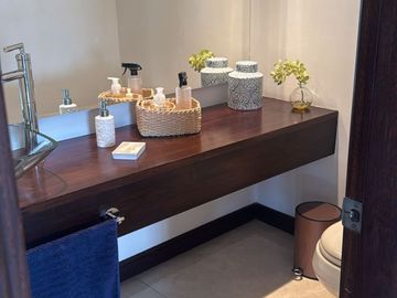 Venta-Espectacular Apartamento en Poblado - Las Lomas No. 2, Medellín