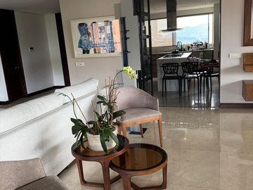 Venta-Espectacular Apartamento en Poblado - Las Lomas No. 2, Medellín