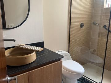 Venta-Espectacular Apartamento en Poblado - Las Lomas No. 2, Medellín