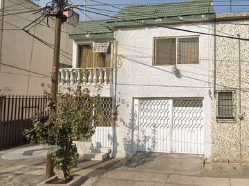 Casa En Venta Col. Nueva Santa Maria