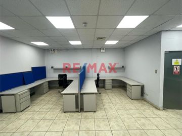 Venta Local Comercial Equipado En C.A.C. Faucett
