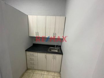 Venta Local Comercial Equipado En C.A.C. Faucett