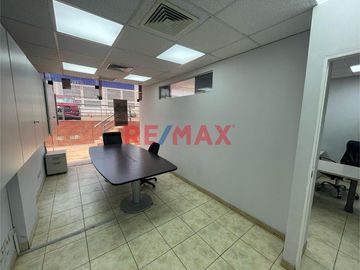 Venta Local Comercial Equipado En C.A.C. Faucett