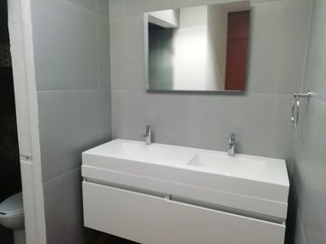 PEDREGAL DE QUERETARO IMPRESIONANTE RESIDENCIA CON 1100M2 DE TERRENO Y 750M2 DE CONSTRUCCION 3 RECAMARAS JARDIN VARIOS ESPACIOS