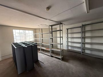 Alquiler De Local Industrial En Esquina - Callao
