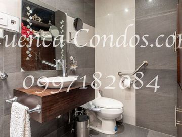 DEPARTAMENTO EN VENTA, PATIO PRIVADO, SECTOR ORDÓÑEZ LAZO.