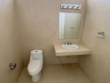 Casa en Venta y en Renta en Club de Golf La Hacienda