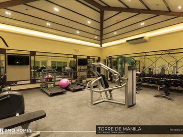 Nice 1 Bedroom with Parking Condominium For Sale in Manila Torre De Manila