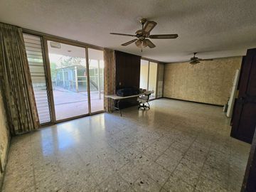 AV. INGLATERRA CASA EN VENTA A 500m DE LA MINERVA INTERESANTE PROYECTO PARA REMO