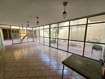 AV. INGLATERRA CASA EN VENTA A 500m DE LA MINERVA INTERESANTE PROYECTO PARA REMO
