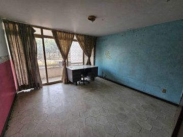 AV. INGLATERRA CASA EN VENTA A 500m DE LA MINERVA INTERESANTE PROYECTO PARA REMO
