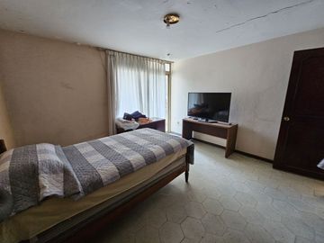 AV. INGLATERRA CASA EN VENTA A 500m DE LA MINERVA INTERESANTE PROYECTO PARA REMO
