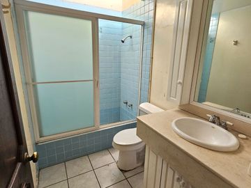 AV. INGLATERRA CASA EN VENTA A 500m DE LA MINERVA INTERESANTE PROYECTO PARA REMO