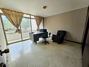 AV. INGLATERRA CASA EN VENTA A 500m DE LA MINERVA INTERESANTE PROYECTO