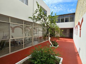 AV. INGLATERRA CASA EN VENTA A 500m DE LA MINERVA INTERESANTE PROYECTO