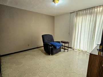 AV. INGLATERRA CASA EN VENTA A 500m DE LA MINERVA INTERESANTE PROYECTO
