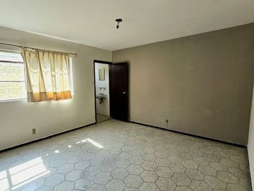 AV. INGLATERRA CASA EN VENTA A 500m DE LA MINERVA INTERESANTE PROYECTO