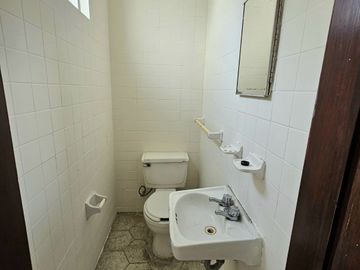 AV. INGLATERRA CASA EN VENTA A 500m DE LA MINERVA INTERESANTE PROYECTO