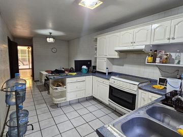 AV. INGLATERRA CASA EN VENTA A 500m DE LA MINERVA INTERESANTE PROYECTO
