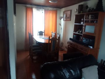Casa en Talca 2 pisos 4 dormitorios 2 baños