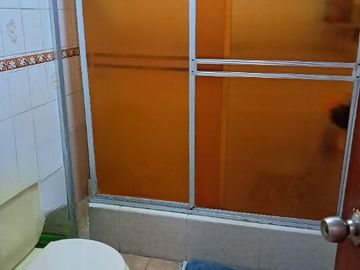 Casa en Venta (Incluye un Departamento) Exclusiva Zona – San Miguel