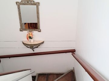 Casa en Venta (Incluye un Departamento) Exclusiva Zona – San Miguel
