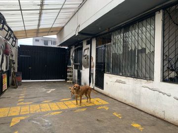 VENTA CASA RENTERA SECTOR MOLINEROS Y ELOY ALFARO