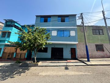 ¡GRAN OPORTUNIDAD! CASA DE 3 PISOS EN INDEPENDENCIA – UBICACIÓN ESTRATÉGICA