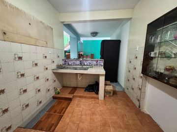 ¡GRAN OPORTUNIDAD! CASA DE 3 PISOS EN INDEPENDENCIA – UBICACIÓN ESTRATÉGICA