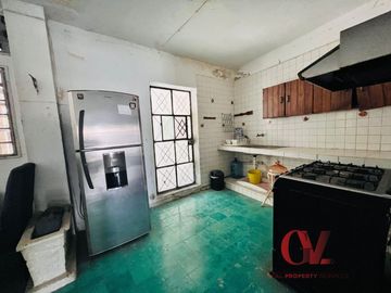 CASA COLONIAL PARA SER RESTAURADA EN CALLE PREMIUM EN EL CENTRO DE MERIDA