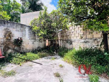 CASA COLONIAL PARA SER RESTAURADA EN CALLE PREMIUM EN EL CENTRO DE MERIDA